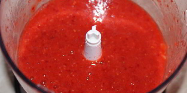 клубничное мороженое