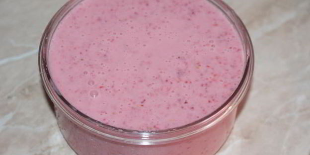 клубничное мороженое