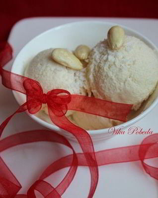 Кокосово-миндальное мороженое Рафаэлло