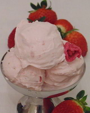 Мороженое Клубничный сюрприз