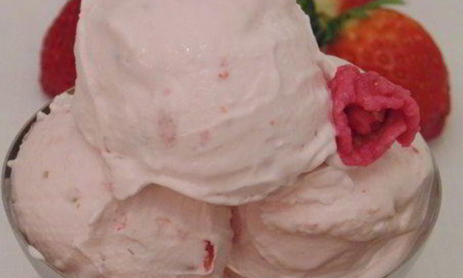 Рецепт мороженого клубничный сюрприз