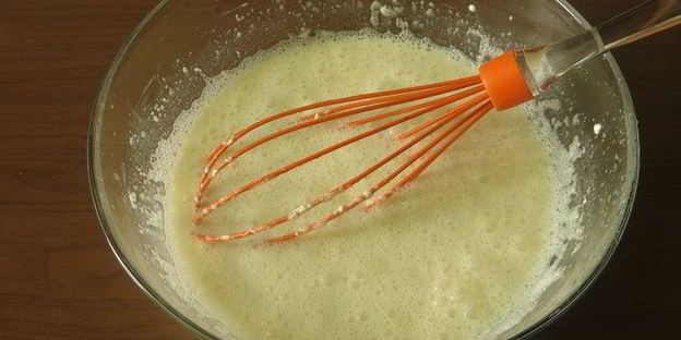 мороженое с шампанским и грушами