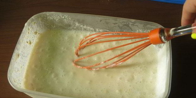 мороженое с шампанским и грушами