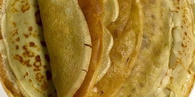 мороженое с шоколадным пралине в блинных рожках