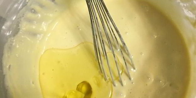 мороженое с шоколадным пралине в блинных рожках