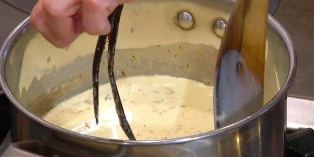 шафранное мороженое