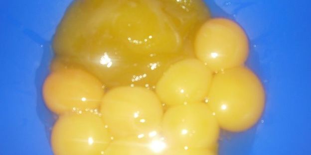 сливочно-клубничное мороженое