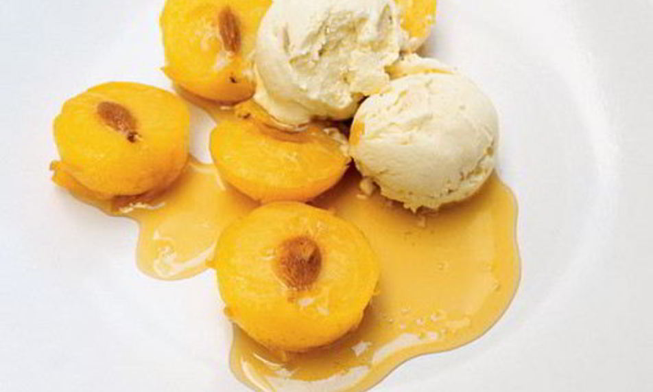 Рецепт слив в меду и мороженое с медом, нугой и имбирем