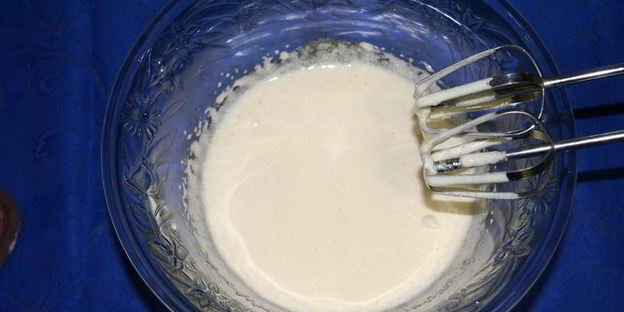 сырное черничное мороженое