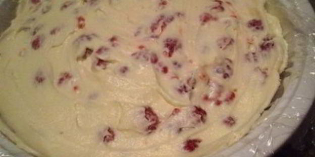 торт-мороженое с малиной