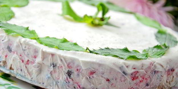 ягодный торт-мороженое