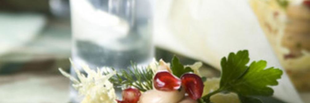 Корзиночки из сыра с муссом из лосося