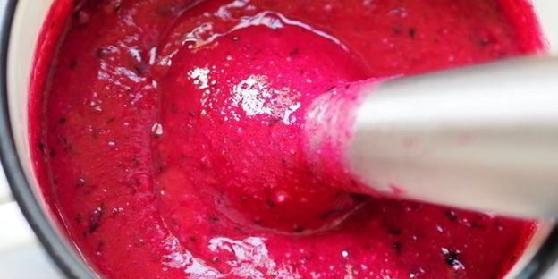 мусс из кус-куса с ягодами и фруктами