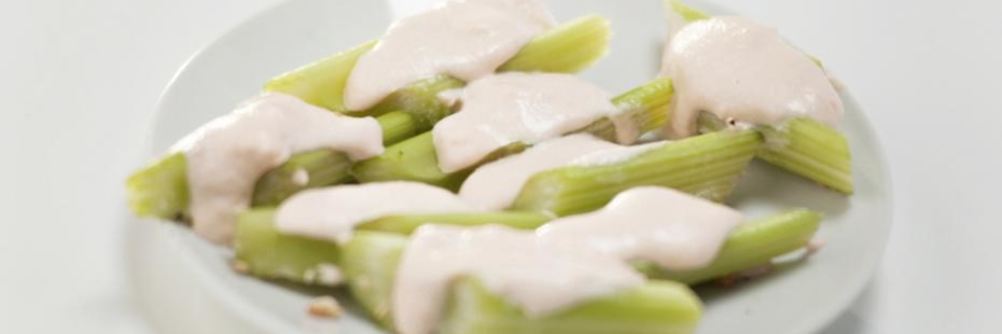 Мусс из семги в лодочках из сельдерея