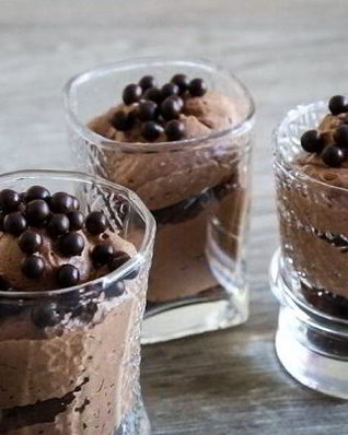 Праздничный шоколадный мусс