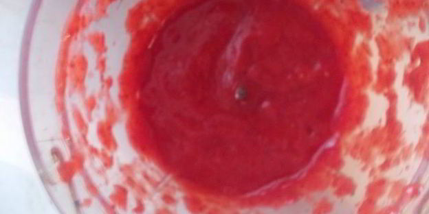 рулет с клубничным муссом