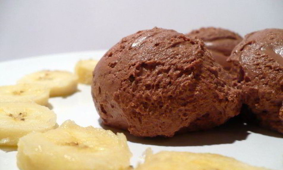 Рецепт шоколадного мусса на йогурте с бананами