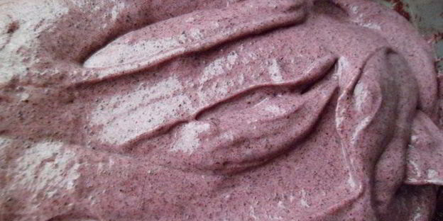 шоколадные стаканчики с черничным муссом и бисквитом