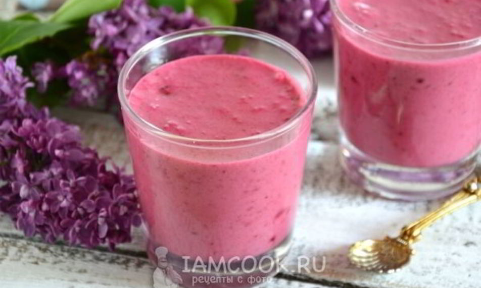 Рецепт сливочного мусса с черной смородиной