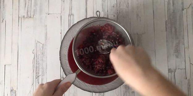 ягодный мусс с ежевикой и клюквой