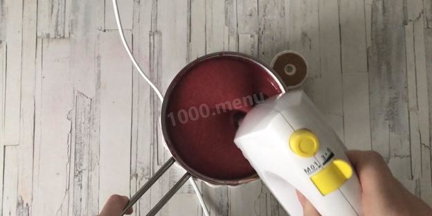 ягодный мусс с ежевикой и клюквой