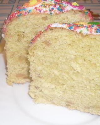 Кулич с изюмом и апельсиновой цедрой