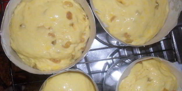 кулич с изюмом и апельсиновой цедрой