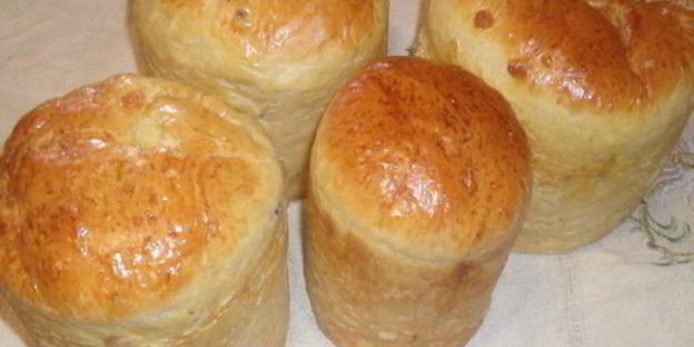 кулич с изюмом и апельсиновой цедрой