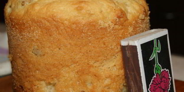 монастырский кулич с миндалем