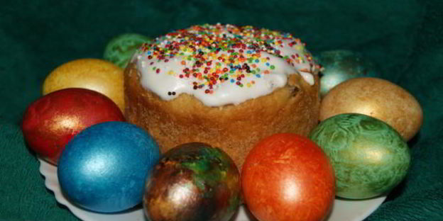 монастырский кулич с миндалем