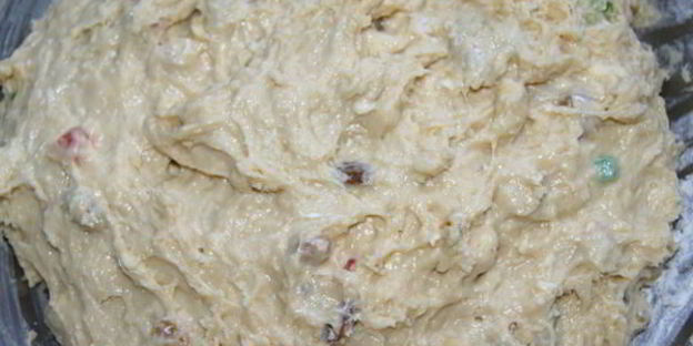 монастырский кулич с миндалем