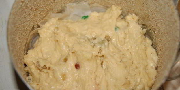 монастырский кулич с миндалем