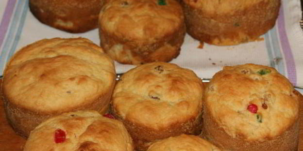 монастырский кулич с миндалем