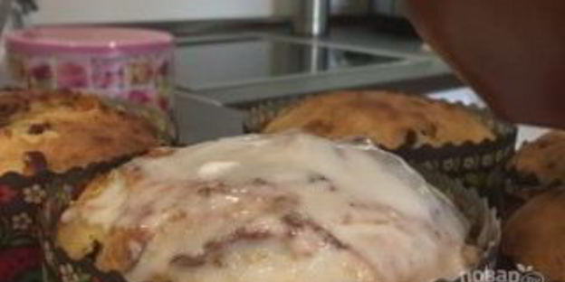 пасхальный кулич с сухофруктами и орехами