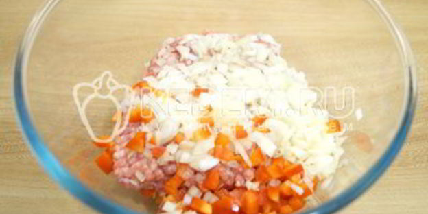 пасхальные мясные колечки с яйцом