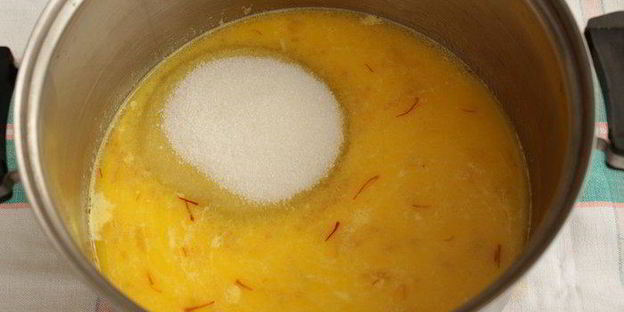 шафрановый кулич