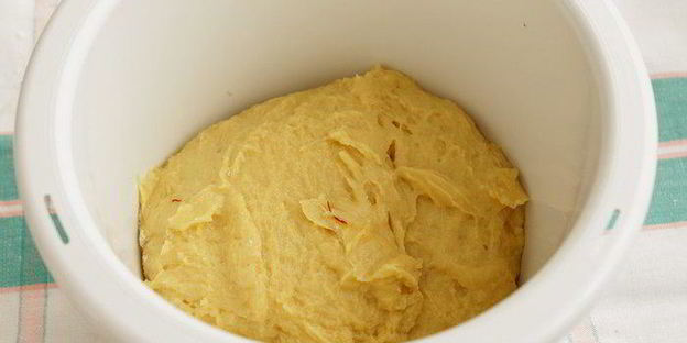 шафрановый кулич