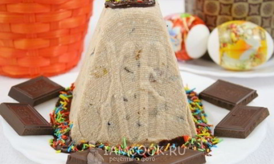 Рецепт творожной пасхи шоколадной с сухофруктами