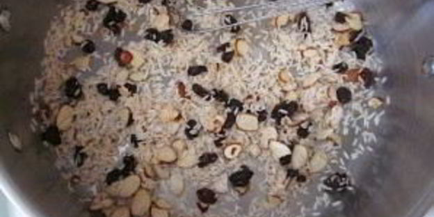 рисовый пудинг с изюмом и миндалем