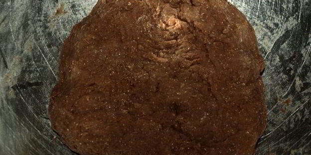 шоколадные улитки с изюмом и орехами