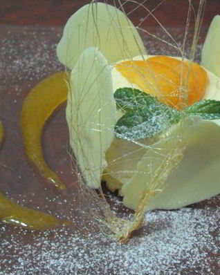 Карамельное суфле с абрикосовым пюре