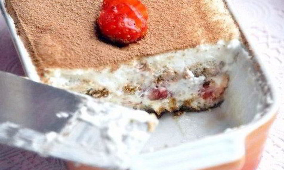 Рецепт клубничного тирамису с творогом и бананом