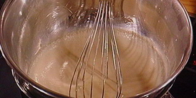 парфе-тирамису с персиковым соусом