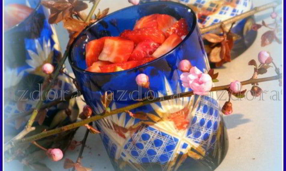 Рецепт тирамису без яиц, с рикоттой и клубникой