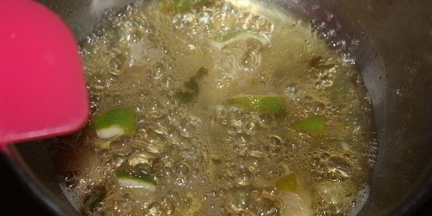 тирамису с лаймом и свежим базиликом