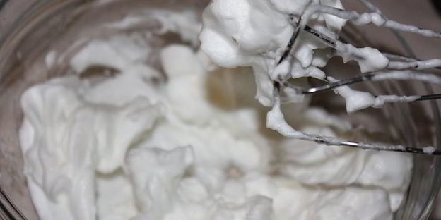 тирамису с лаймом и свежим базиликом