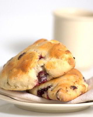 Вишнево-шоколадные сконы