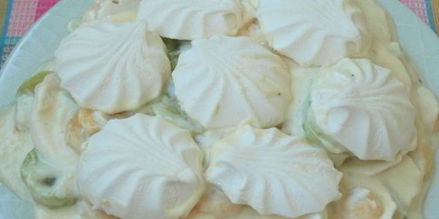 десерт из зефира с фруктами