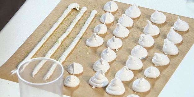 маршмеллоу в малиновой глазировке