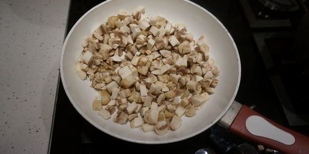 аранчини с моцареллой и грибами